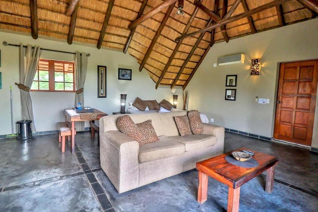 Luxury Kruger Escape Villa มาร์ลอทพาร์ค ภายนอก รูปภาพ